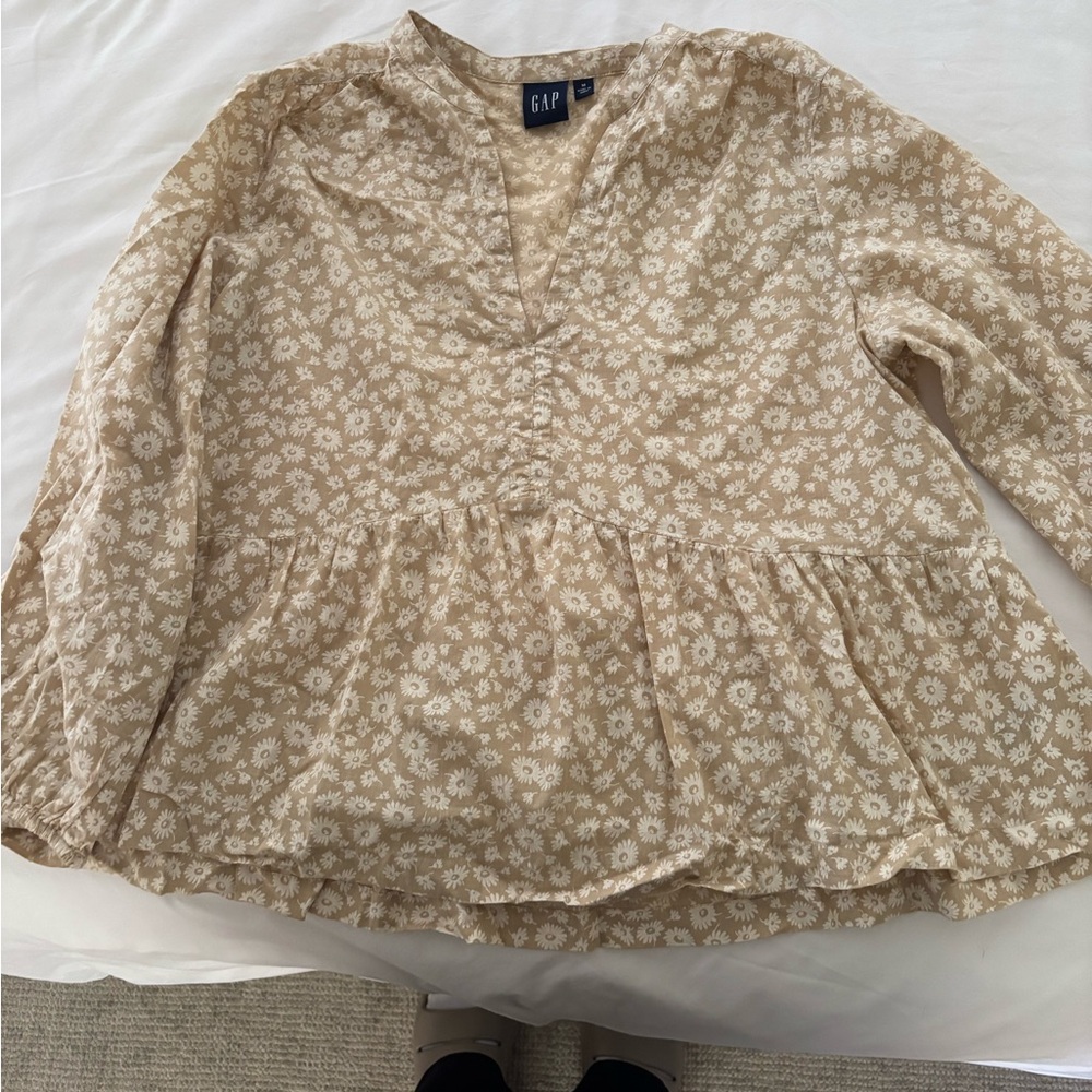 GAP Beige Floral Top